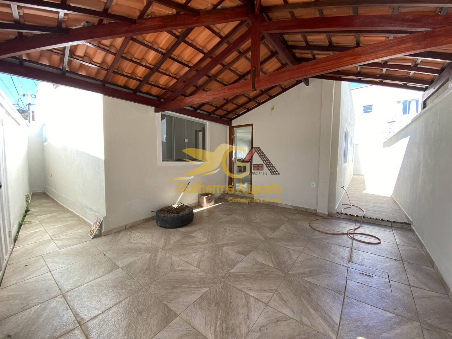 Casa à venda com 3 quartos - Foto 1