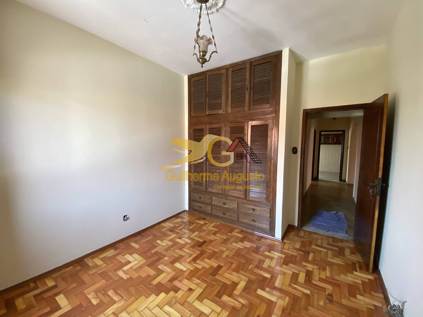 Casa à venda e aluguel com 4 quartos, 334m² - Foto 12