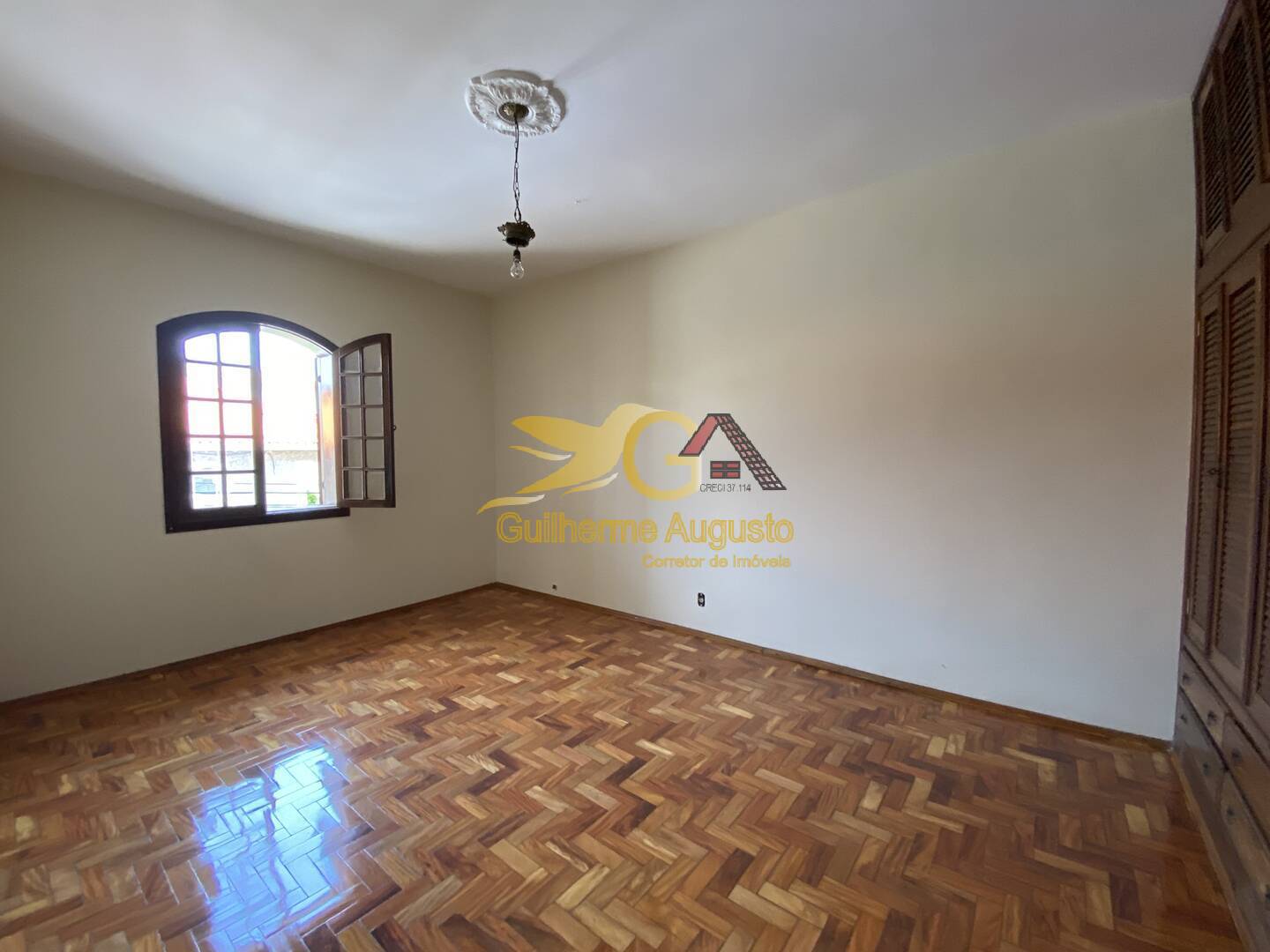 Casa à venda e aluguel com 4 quartos, 334m² - Foto 17