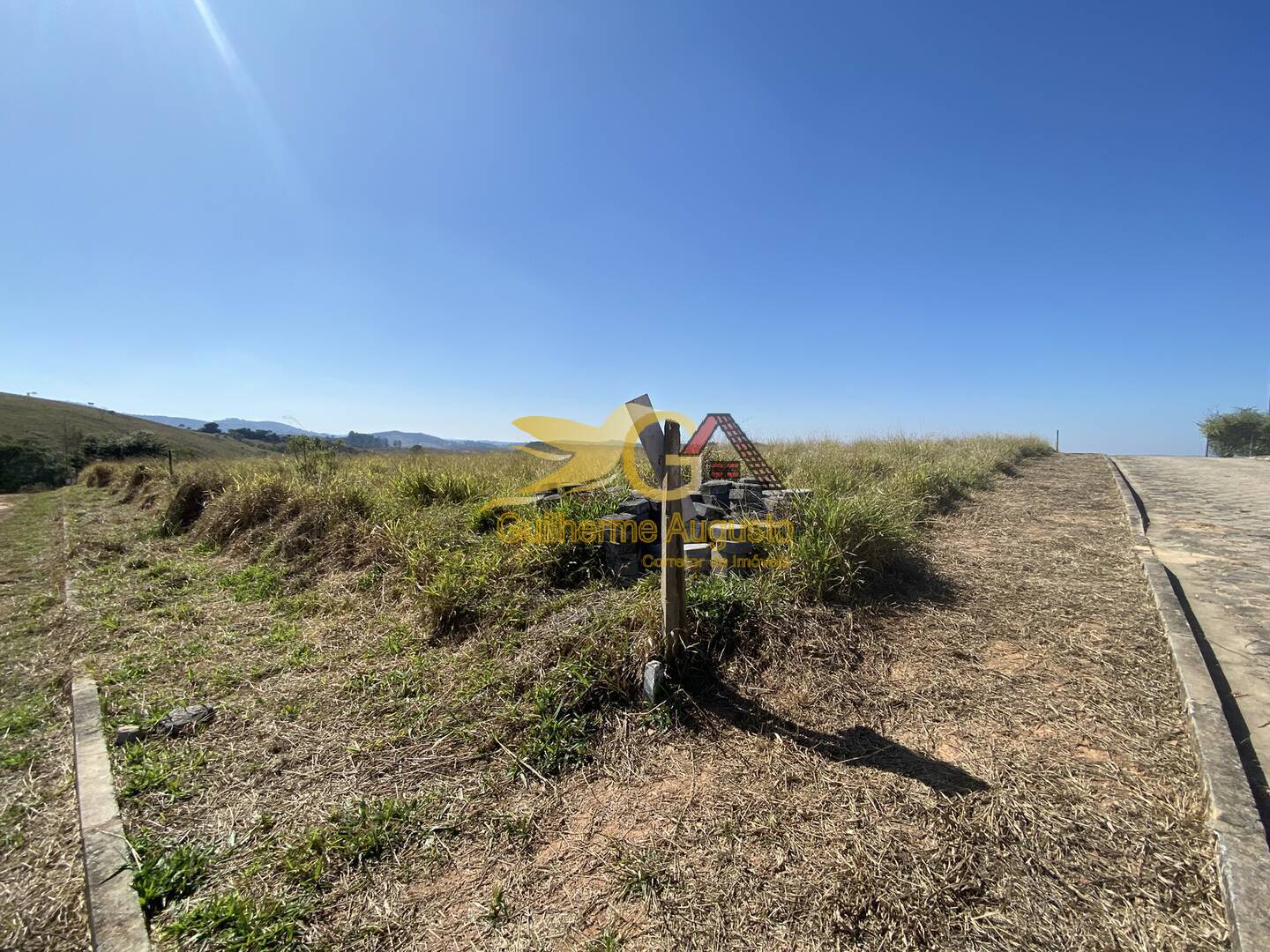 Terreno à venda, 1350m² - Foto 2