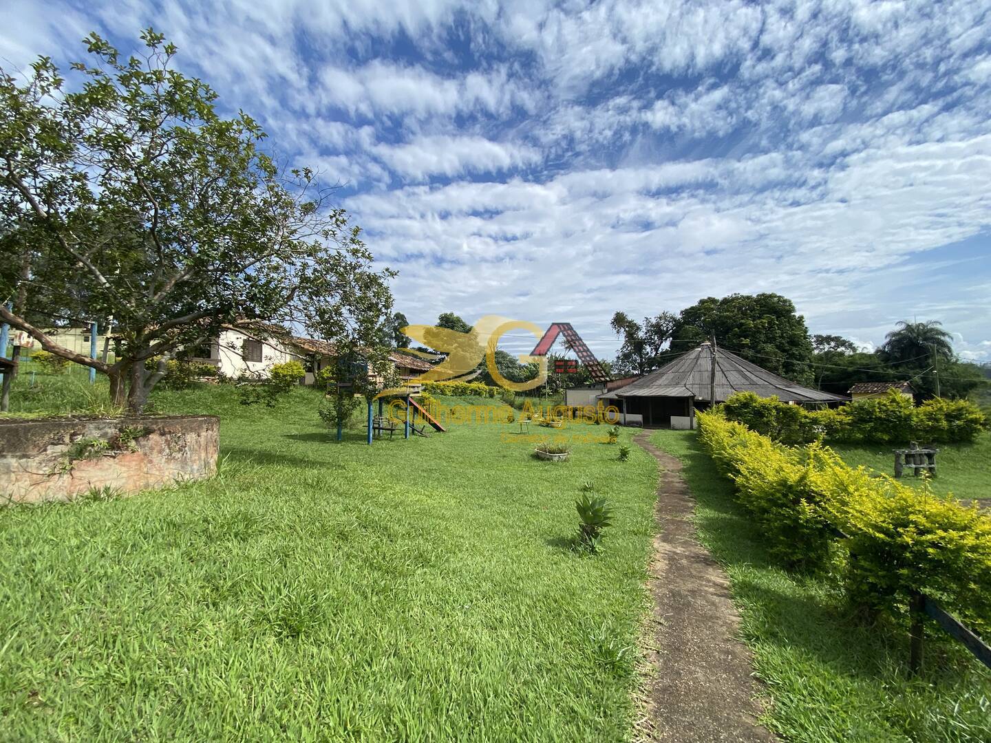 Fazenda à venda com 10 quartos, 2m² - Foto 2