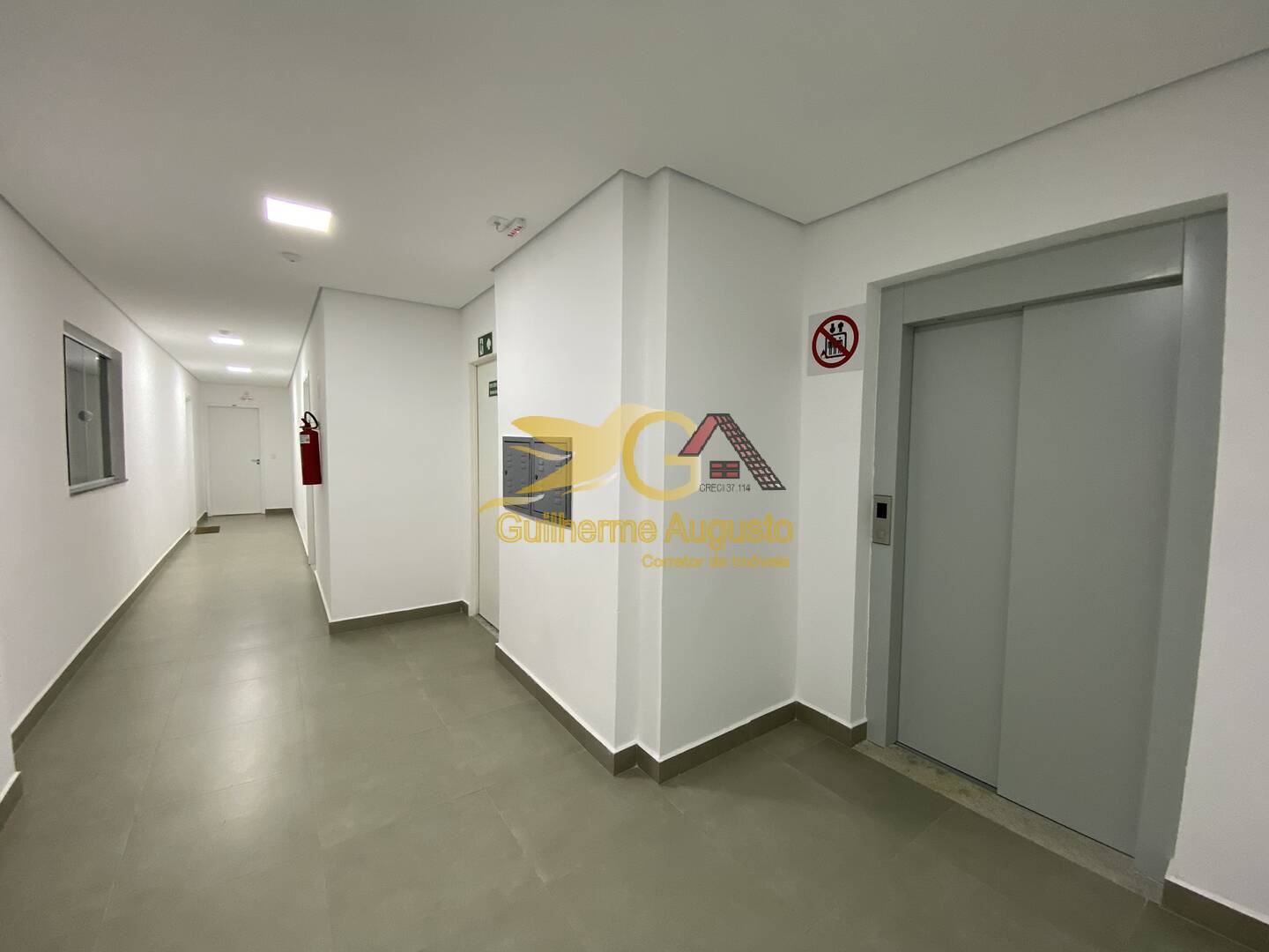 Apartamento à venda com 1 quarto, 40m² - Foto 2