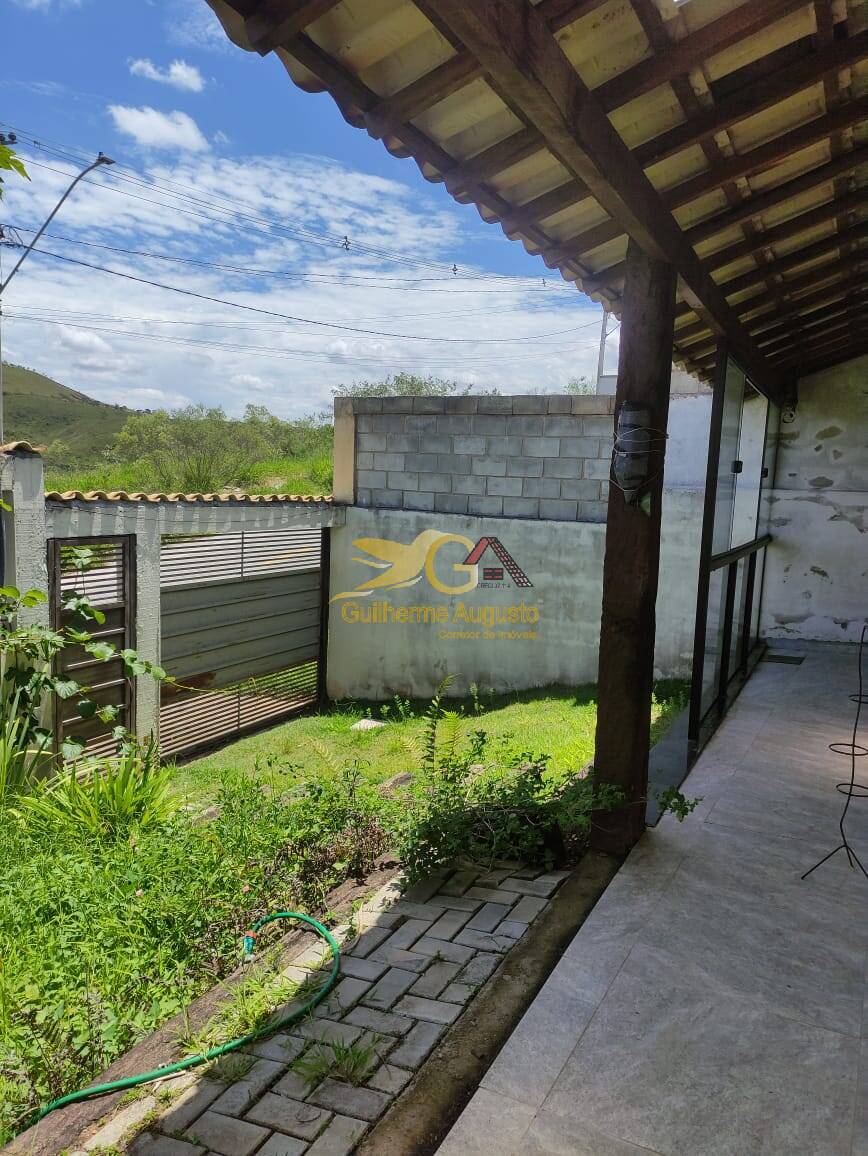 Casa à venda com 2 quartos, 100m² - Foto 4