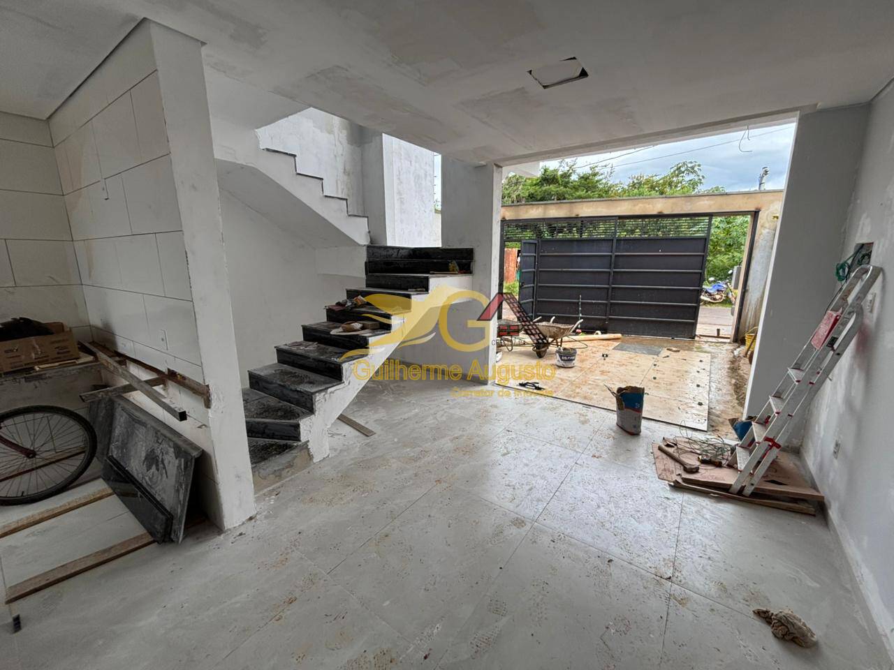 Casa à venda com 3 quartos, 135m² - Foto 2