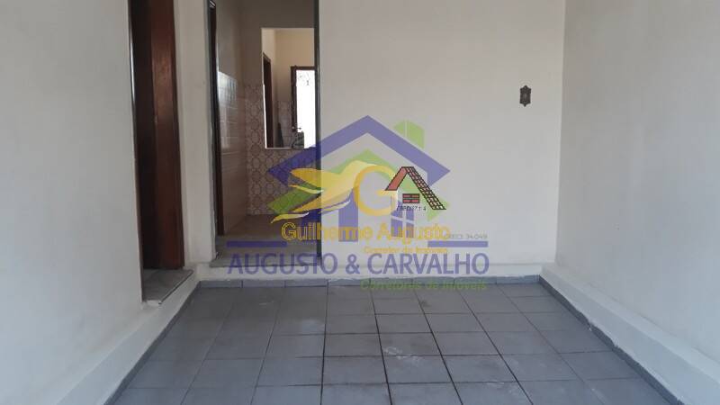 Casa à venda com 3 quartos - Foto 1