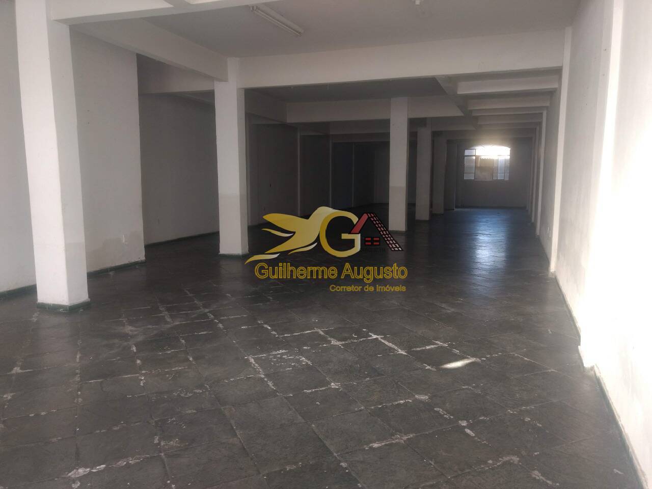 Conjunto Comercial-Sala à venda com 3 quartos, 250m² - Foto 4