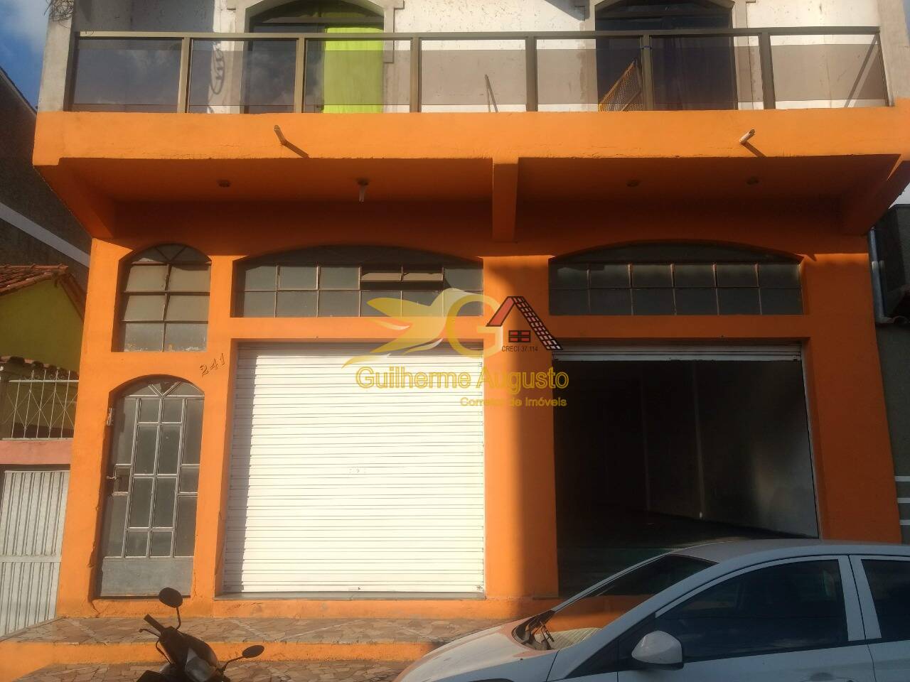 Conjunto Comercial-Sala à venda com 3 quartos, 250m² - Foto 1