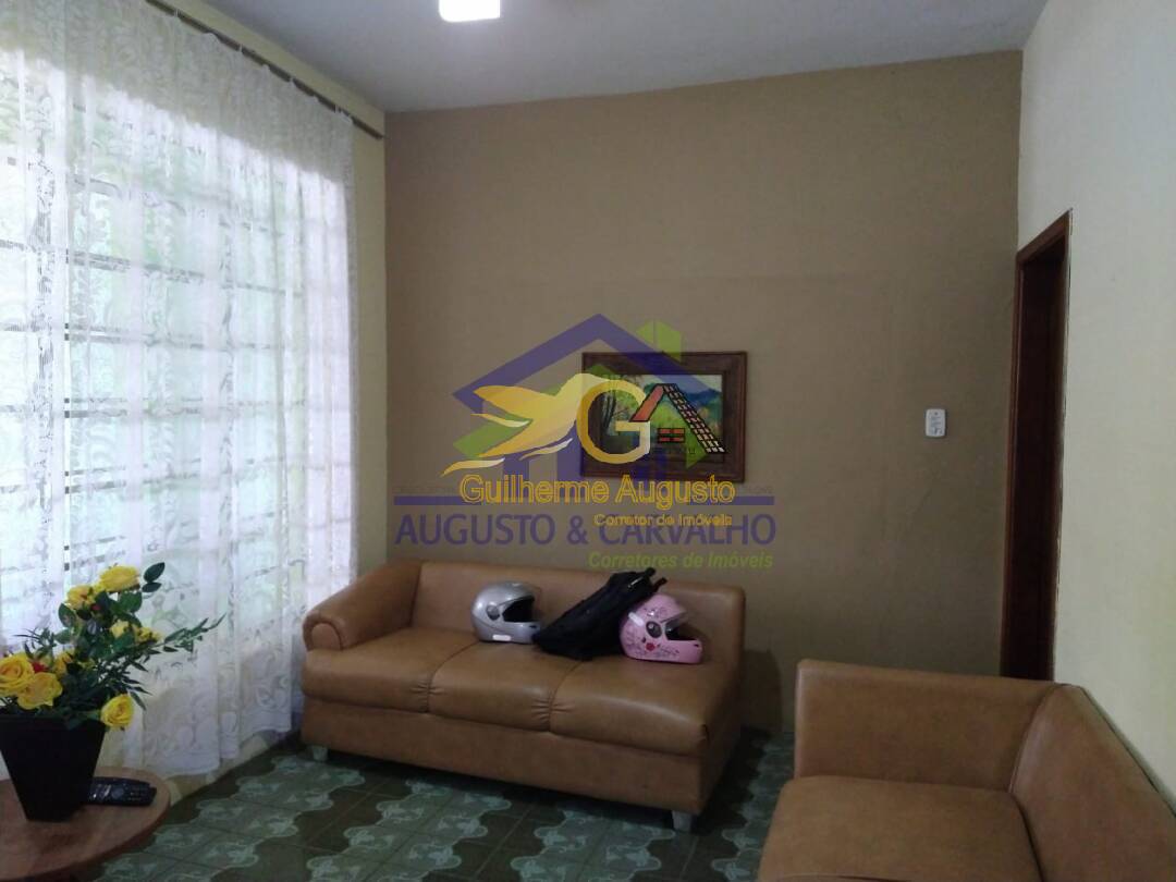 Casa à venda com 3 quartos, 500m² - Foto 1