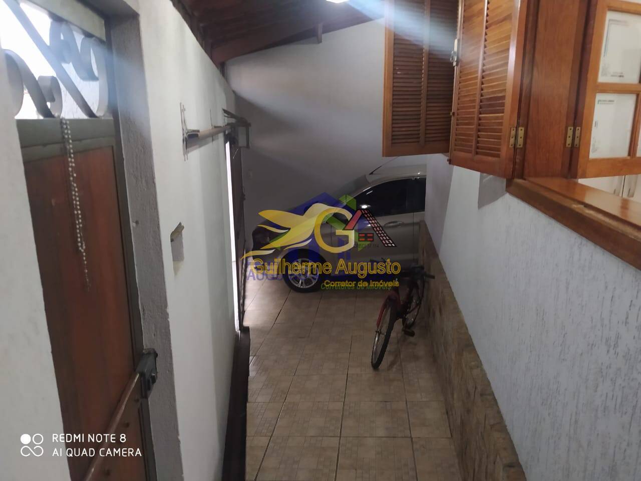 Casa à venda com 3 quartos, 200m² - Foto 2