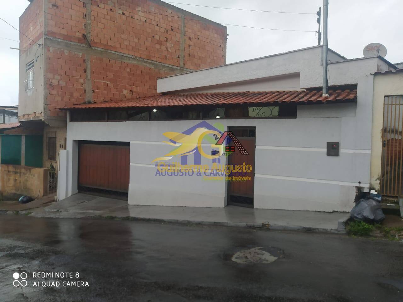 Casa à venda com 3 quartos, 200m² - Foto 1