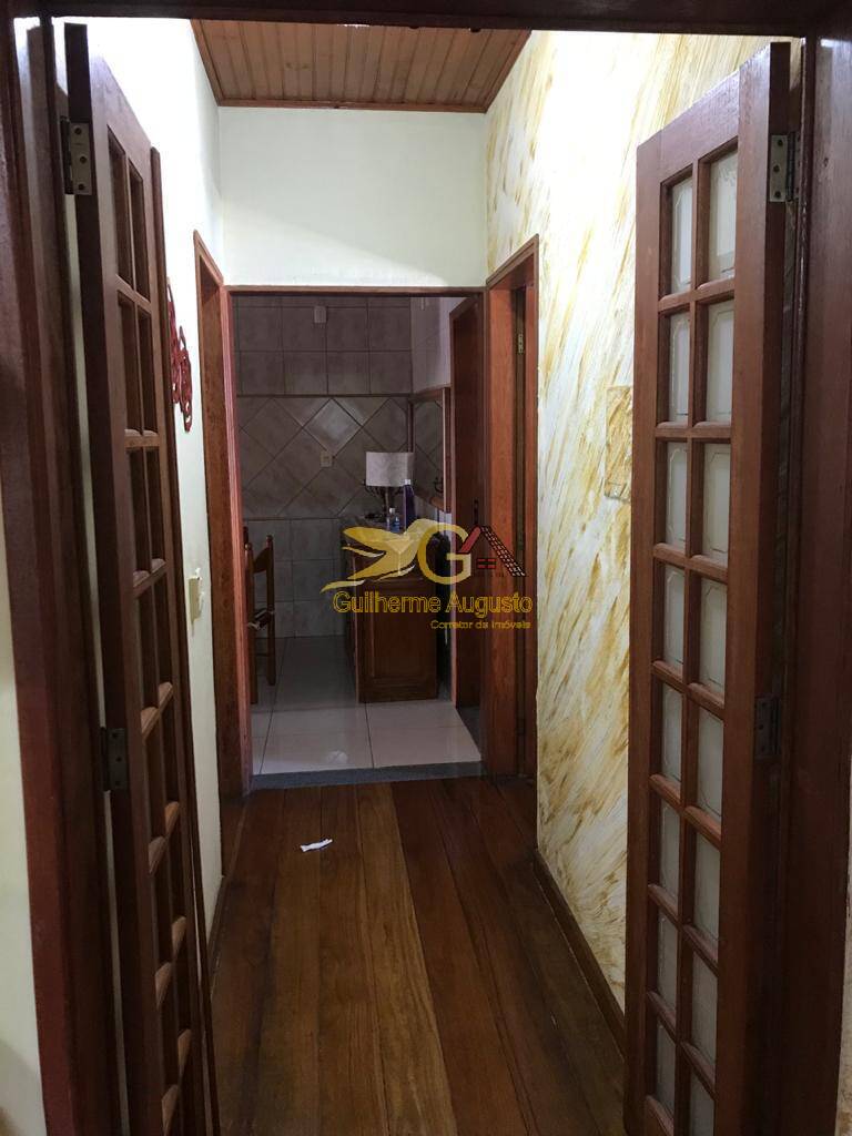 Casa à venda com 8 quartos, 300m² - Foto 53