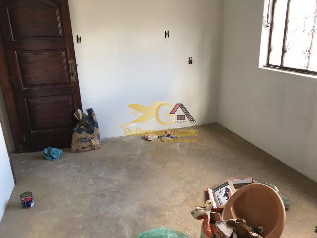 Casa à venda com 3 quartos, 117m² - Foto 13